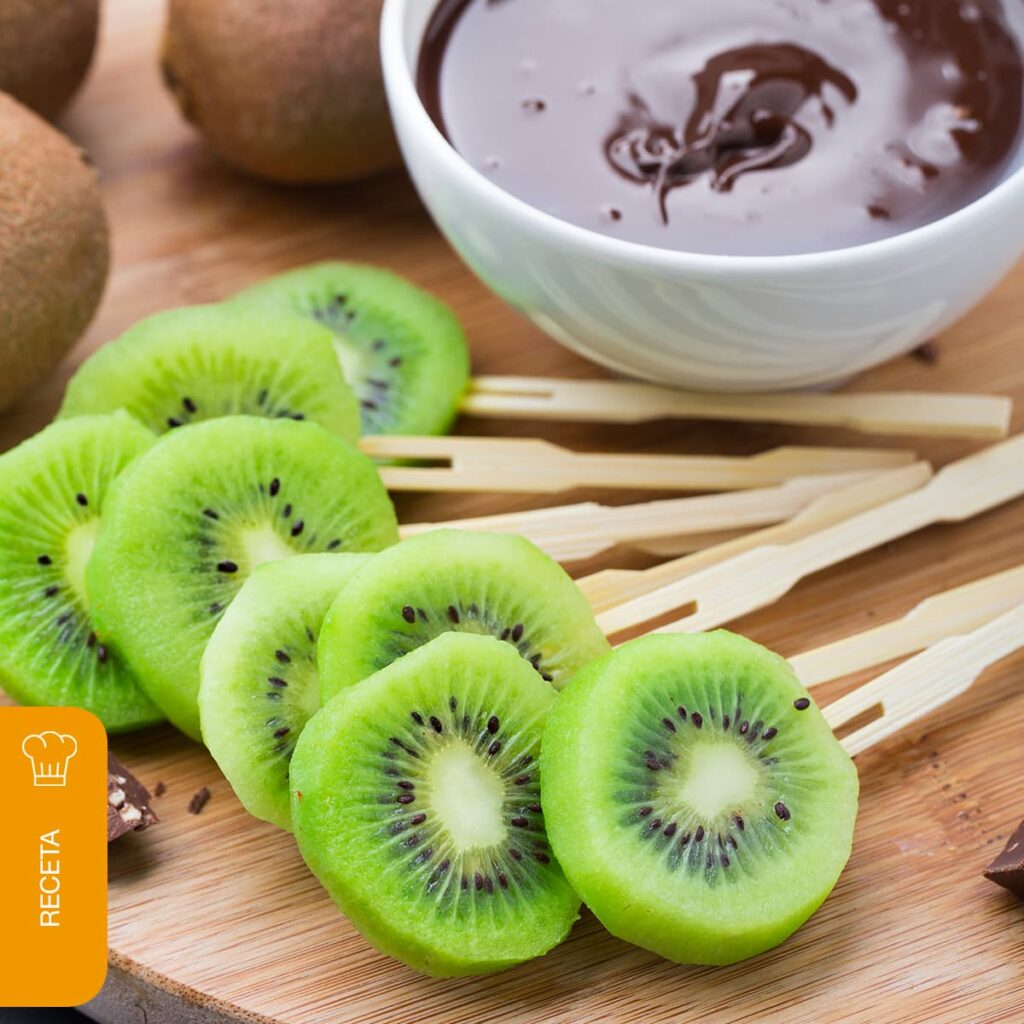 Receta de piruletas de kiwi y chocolate